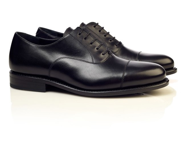 Pantofi negri Oxford pentru tinute smart casual barbati